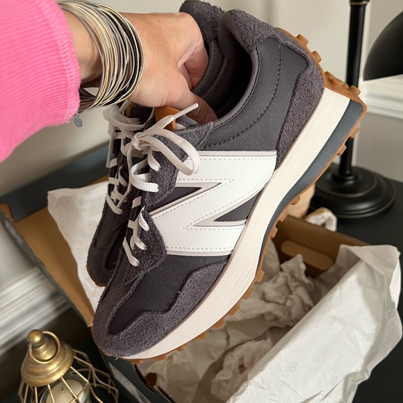 🚫SOLD🚫 sz 10 New Balance 327 NIB - Picture 5 of 10